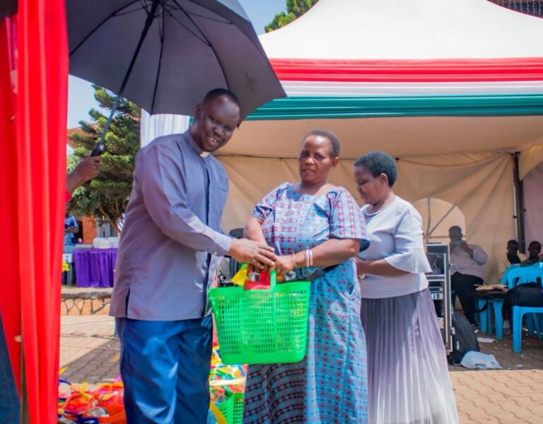 Karis Ministry Christmas Celebration Welcomes 20 New Believers